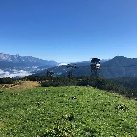 - Vollholz Im Zentrum Von *
