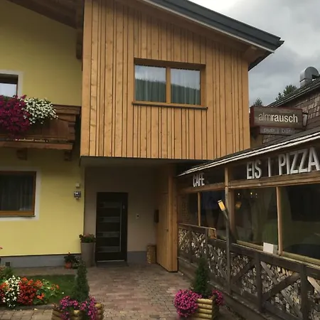 - Vollholz Im Zentrum Von Apartmán *